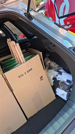 #Springboks fever is all over Gauteng today. Spot our car and get a placard in support of the Springboks Trophy Tour. #RWC2023Champions 🏆 #SupportLocal #Springboks | Proudly South African