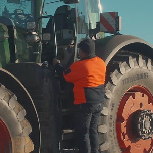 40 reactions | At Fendt, we understand and appreciate the role of Australian farmers and the importance of safety and well-being. It’s why we’re proud supporters of Farmsafe Australia 2024. Thanks to all farmers for their contribution the positive impact it has on us. For farm safety information, tools and resources, visit https://farmsafe.org.au/. #FarmSafe #FarmSafetyWeek #SaferFarms #InSafeHands #LeadersDriveSafety | Fendt | Facebook