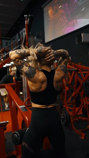 Blood & Guts pre-workout gives you the focus and energy to dominate your workout like this boss. #WisechoiceSupplements #Workout #GymRat #DorianYates #Fitness #PreWorkout | Wisechoice Supplements