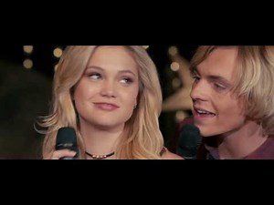 Olivia Holt in Status Update