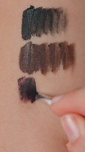 Beginner friendly and packs a punch - you don’t need to be a pro to get a striking line with Gel Liner. Using The Precision Eyeliner Brush, glide on Gel Liner to your liking for a punch of pigment. 🎥: @juliya.yasmin | Jones Road Beauty
