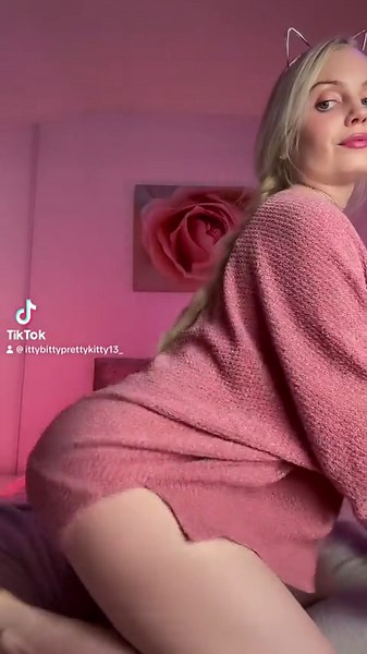 Cozy thot