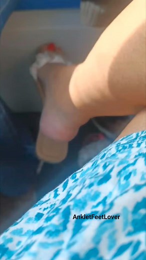 Red Toes Play #Feet #anklet #pretty #toes | Feet Model Tuntuni