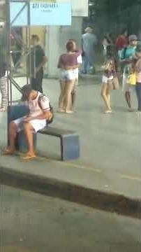 Sendo encoxada no terminal de laranjeiras