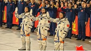 China holds send-off ceremony for Shenzhou-21 astronauts