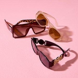 Shading out the haters 😎☀️ Ornate Metal Side Trim Sunglasses 36484401 R79.99 Transparent Rectangular Sunglasses 37571901 R59.99 Updated Diamante Trim Visor 36655501 R79.99 (All coming soon) #Legit #LoveItLegit #LegitFashion #SunniesAndSmiles | LEGiT Fashion