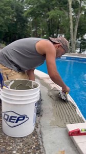 Whether inside or poolside, QEP is the go-to tile tool brand for pro installers worldwide. 📷 @rftileinc & @diilllydiillly | QEP Co Inc