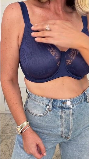 Natalie’s Latest Try-On@LetMeTryBeforeYouBuy❤️Triumph Lacy Minimizer Bra Review