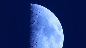 53K views · 943 reactions | A Lua através do olhar de uma Câmera Nikon Coolpix P1000!  Esta câmera revela detalhes impressionantes e com uma clareza surpreendente. Vídeo: Jaykay Photography | Tsu Universo | Facebook