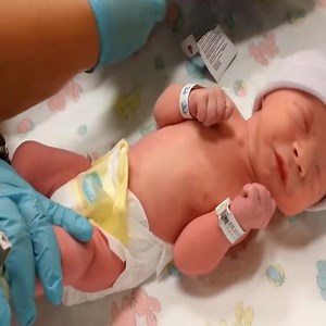 5 minutes baby checkup after birth #Newborn #Baby #CuteBaby #Babies #CuteBabies #FunnyBaby #BabyLaught | Babies TV