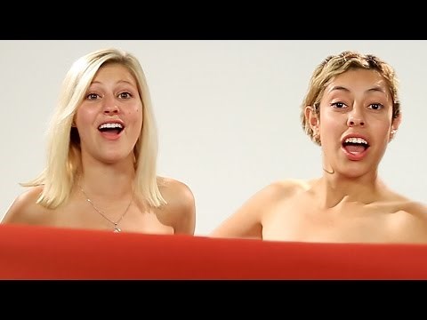 Women BFFs See Each Other Naked For The First Time