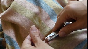 Madam Sew Thread Snips for Sewing – Spring Action Thread Cutter Tool with Razor-Sharp Stainless-Steel Blades for Quilting, Embroidery, Dressmaking – Light, Ergonomic Thread Scissors with Blade Cap