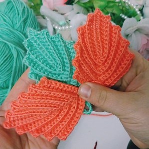 Serrated Knitted Leaf Making | Crochet Leaf Motif Making🍁🍂🍁 | Knitting And Crochet
