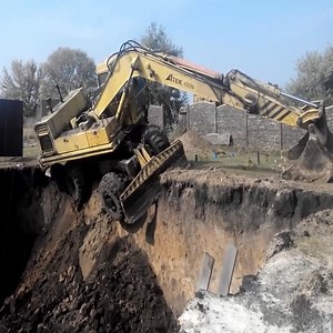 218K views · 579 reactions | excavator driving skills fails | Extreme Machines | Facebook