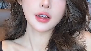 TOMFORD全新升级黑管水感润光TF口红19木质玫瑰色唇膏生日礼物女：丝滑水润质地，轻盈显色，持久保湿，玫瑰豆沙色调，优雅百搭，打造温柔高级妆感。