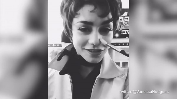 Vanessa Hudgens' father dies from cancer before  Grease Live show