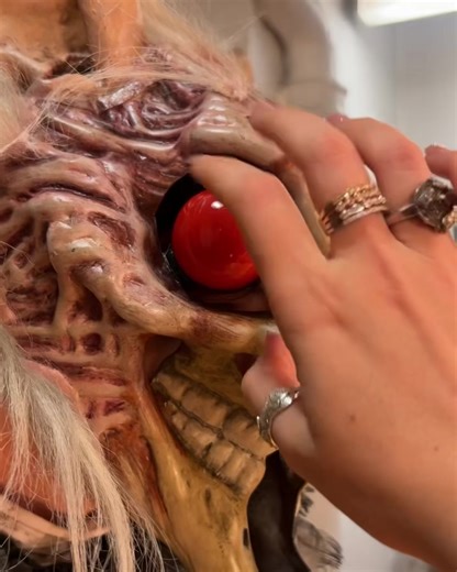 Immerse in the serene world of #ASMR, where the magical sounds of the Nutcracker props transport you to realms of relaxation.✨🩰 | English National Ballet