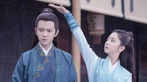 谭松韵、任嘉伦亲密戏只拍上半身?镜头往下移,网友:心疼摄影师_高清1080P在线观看平台_腾讯视频