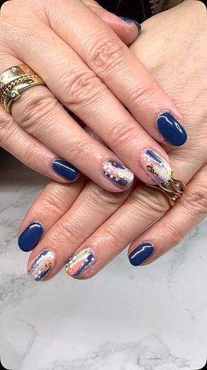 Abstract Nail Design 🎨 . . . . #shellac #nailpolish #nailpolishaddict #cndshellac #cnd #nailsnailsnails #nailpro #nailsonfleek #shortnails #solaroil #nailtech #nailtechlife #nailfeed #nailfashion #nailswow #naillove #nailobsession #nailstyle #nails4you #nailsmag #nailsuk #nailsdid #nailsoftheday #negle #nailwow #nailporn #naillove #shellacmanicure #cndshellac #nailsonpoint #goldleafart #abstractnails | nailsonpointbyanita