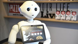 Pizza Hut Singapore's newest employee is a humanoid robot | Coconuts
