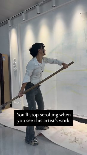 Daidai is a Chinese mural artist who turns plain walls into sculptural landscapes. Her large-scale reliefs combine carving, modeling, and painting to form immersive 3D scenes full of depth and light. One of her standout pieces portrays the Great Wall of China, where layered textures and shadows revive the ancient structure. Every element shows her devotion to preserving cultural heritage through modern artistry. Artist: 戴戴 浮雕壁画师 / 67383829971 on Douyin #art #artist #painting #sculpture | Arts Pr