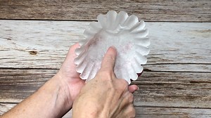 Grab 50 coffee filters for this gorgeous decor idea! | DIY with Hometalk