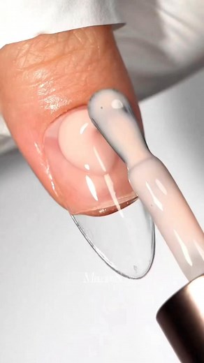 61K views · 529 reactions | Te pasa esto al aplicar builder gel  #nails #nailart #uñasdecoradas #uñastutorial #uñasnaturales #belleza #manicura | Arte de uñas profesional | Facebook