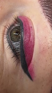 Looking to enhance your semi permanent eyeliner even more? Add a pop of color to it 😉 SEMI-PERMANENT EYELINER…ACCENTED WITH A POP OF PINK EYESHADOW 🎀#kellykreation #semipermanenteyeliner #pmuliner #pmueyeliner #pmueyes #semipermanentliner #pmuartist #pmusalon | Kelly Kreation