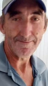 Um agricultor de 56 anos está desaparecido há 17 dias no interior do município de Viadutos, no norte do Rio Grande do Sul. Guerino Kanigoski foi visto pela última vez no dia 13 de julho, por volta das 17h, quando familiares notaram que ele havia saído de casa e não retornou. De acordo com o irmão do agricultor, Dionísio Kanigoski, Guerino sofre de depressão há mais de 30 anos e costumava se isolar por alguns dias, mas nunca ficou tanto tempo sem contato com a família. “O máximo que ele já tinha 