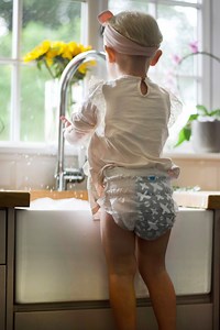 Tired of wrestling with your rascal? Say hello to our premium nappy pants, here to make life easier for you and your little one. 🙌 ✔️ Super stretchy high-back waistband ✔️ Easy-tear sides ✔️ Too cute to cover Available exclusively at Tesco for £5! ❤️ 🛒 Shop online: https://bit.ly/R-FPantsTesco 📸 Credit: https://www.instagram.com/my.mini.moneys/ | Rascals