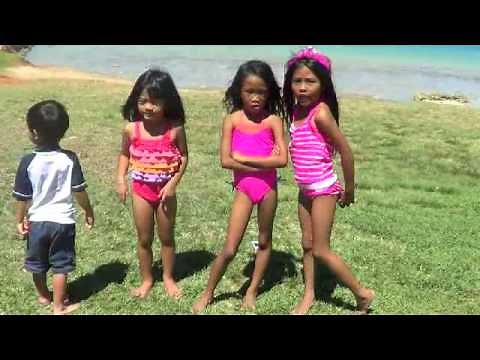 3 little cute girls dancing at the beach with Rjae