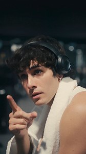 676K views · 9.5K reactions | Searching for the love of my life at the gym ❣️️‍♂️ #relationships #love #comedy #prank #funny #johnnyvalentine #romantic | Johnny Valentine | Facebook