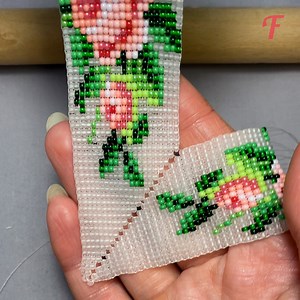 25K views · 361 reactions | Woman demonstrates skill and artistry of beadwork accessories. | Tips & Tricks | Facebook