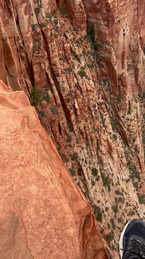 stickerburrroller (@stickerburrroller)’s videos with original sound - stickerburrroller