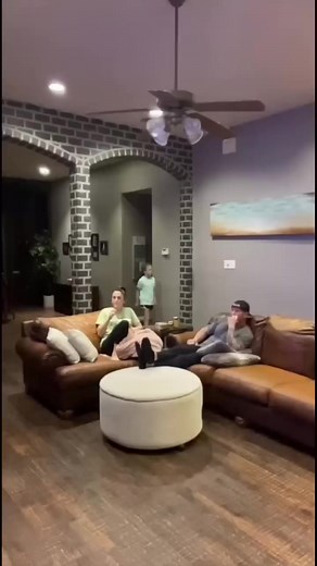 2.4K views | အားအားယားယားး အချင်းချင်းလိုက်စနေ | Mobile Firmware update | Facebook