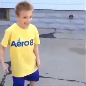 Crazy Kid on Crack "JAAAAAAAH"