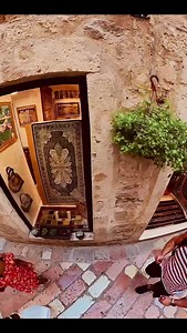 23 reactions · 4 comments | Wandering through the labyrinthine alleys...