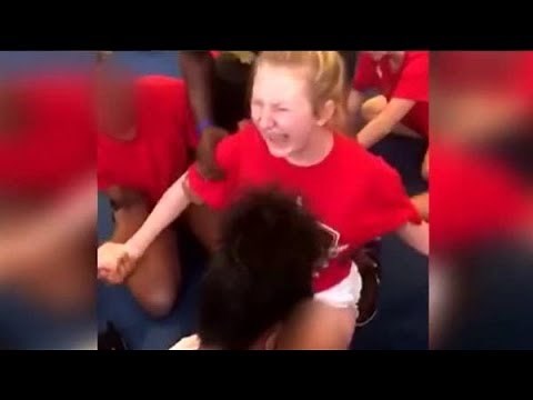 High School Cheerleaders Being Physically Forced To Perform Splits | Los Angeles Times