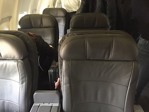 POP: AA First Class LAX-BOS 737