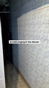 78K views · 420 reactions | Don’t disturb Arnold in the shower!  … #bodybuilding #gym #gymmotivation #fitness | johnylift | Facebook