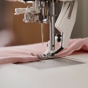 1.5K views · 18 reactions | With Integrated Dual Feed technology, feed fabric from the top with ease when sewing multiple layers of fabric or specialty fabrics. | Husqvarna Viking North America | Facebook