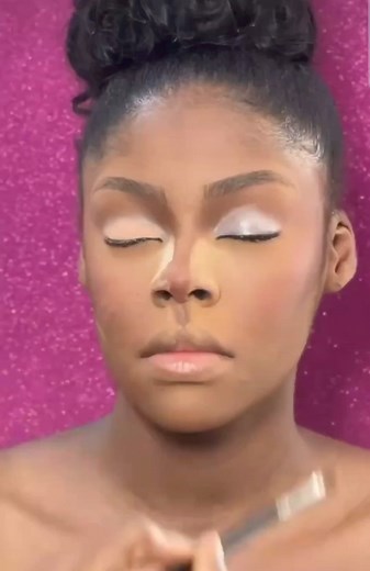 11K views · 82 reactions | Beautiful eyeshadow tut #makeupartist Beauty Artist:@blackrose_mua | LustreVyne. | Facebook