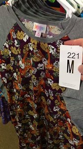 LuLaRoe and Disney Collection! Speed Shopping, Randy Raglan Tee (unisex), fits true to size. Comment "mine" with the item number to claim $forty two New to shopping with us? Fill out this one time registration form: HTTPS://melaniekennedy.lularoebless.com/account/customersignup #lularoeanddisney #disney #lularoemelaniekennedy #lularoerandy | Pink Bike Boutique