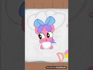 Pocket pony🦄 Andrea plays