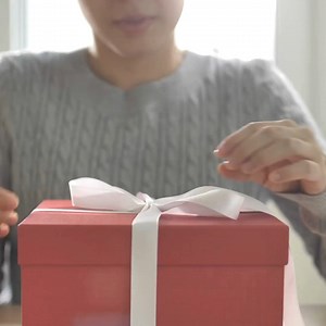 Valentine is round the corner!  Buy a Transforma Gift Voucher and let us pamper your loved ones. Let them choose their favourite treatment, with a gift voucher. Purchase online - https://bit.ly/2Rs1SX0 | Transforma Cosmetic Clinic | Facebook