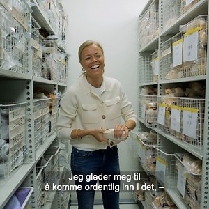 Velkommen hjem, Gina Storm-Jensen! 😍 Norske Gina er solist ved The Royal Ballet i London, hvor hun har tilbrakt de siste 12 årene. Nå begynner et spennende kapittel hjemme i Norge: I sesongen 23–24 danser hun i Nasjonalballetten! Vi er så glade for å ha Gina tilbake i Operaen, her hun var elev ved Ballettskolen i oppløpet til sin profesjonelle karriere 🫶 | Den Norske Opera & Ballett
