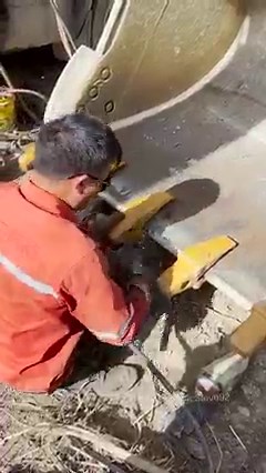 120K views · 788 reactions | Excavator Adapters & Bucket Teeth Replacement. #auto #mechanic #mechanicsteve #automotive #reels #reelsviral | Mechanic Steve | Facebook