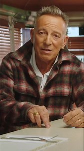 Bruce Springsteen fans wish Donald Trump a happy birthday ✌🏻 | E Street Nation