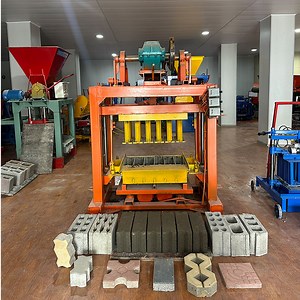 [Hot Item] Concrete Brick Making Machine with Mold Powder for Fly Ash Bricks, Permeable Brick Making Machine