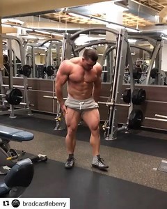 19 reactions | Brad is a BEAST!!!!!!! #respect #workout #gymaddict #fitfam #bodybuilding #strongnotskinny #training #fitnessmotivation #gymmotivation #justdoit #Repost Bradly Castleberry ・・・ TAG A FRIEND WHO ALWAYS SKIPS LEGS DAY!!! - - Legs are your foundation.. don’t ever skip legs!!!  #positivevibes #love #legday #easywork #allday #lightweight #boom #pushinglimits #doyou #beyourself @bradcastleberry2 | Isabelle Turell IFBB Professional Bodybuilder | Facebook